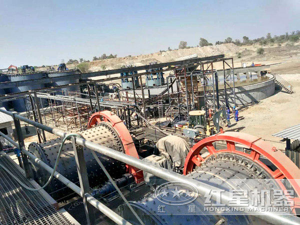 湖南金礦球磨機工作現場