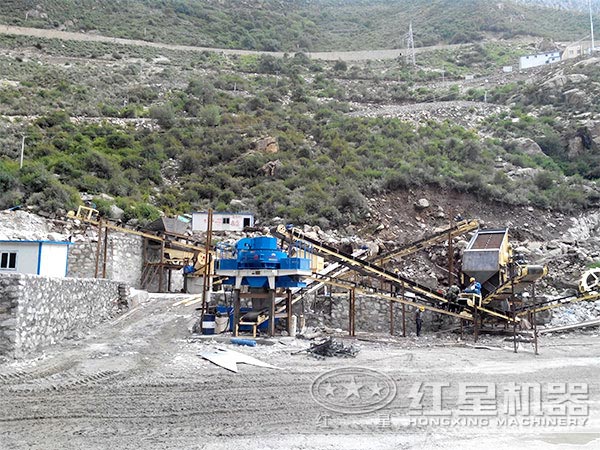 江西某石灰?guī)r制砂現場 江西某石灰?guī)r制砂現場