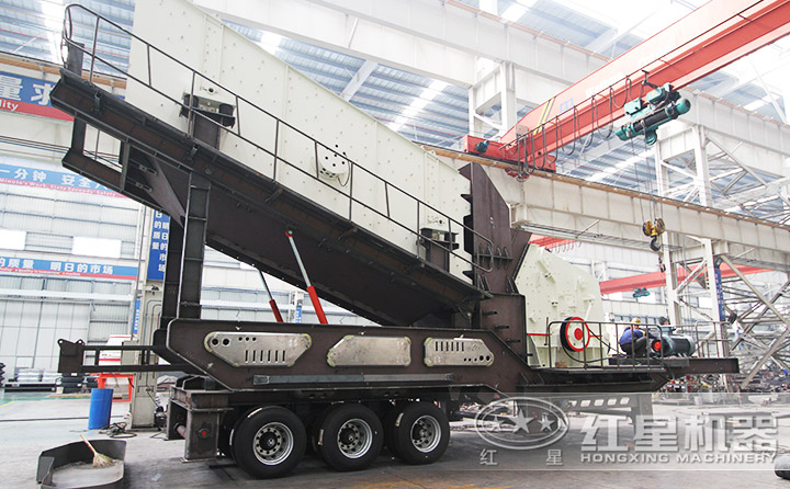 輪胎移動式河卵石破碎設備，中細碎反擊破+篩分一體機，效能高節(jié)能、綠色環(huán)保 