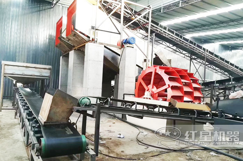 固定洗砂機作業(yè)現(xiàn)場 固定洗砂機作業(yè)現(xiàn)場