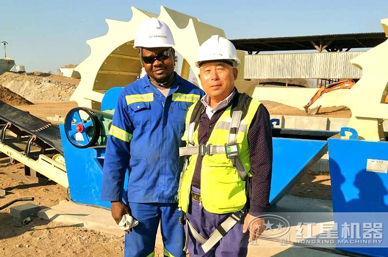 售后人員上門(mén)為贊比亞客戶提供服務(wù) 售后人員上門(mén)為贊比亞客戶提供服務(wù)