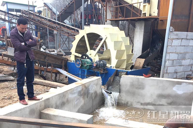 洗砂機(jī)作業(yè)現(xiàn)場圖 洗砂機(jī)作業(yè)現(xiàn)場圖
