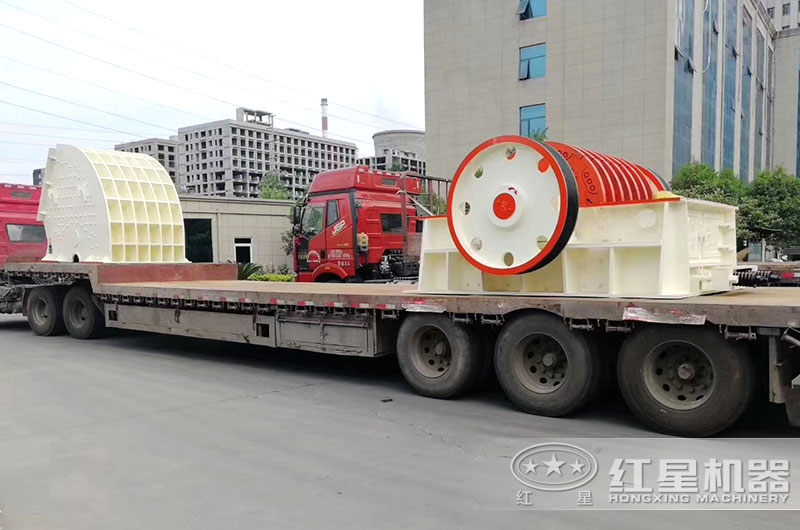 錘式破碎機(jī)發(fā)往山東客戶現(xiàn)場(chǎng) 錘式破碎機(jī)發(fā)往山東客戶現(xiàn)場(chǎng)