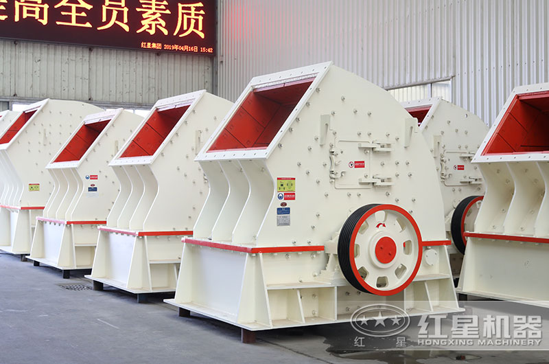 重錘式碎石機(jī)圖片 重錘式碎石機(jī)圖片