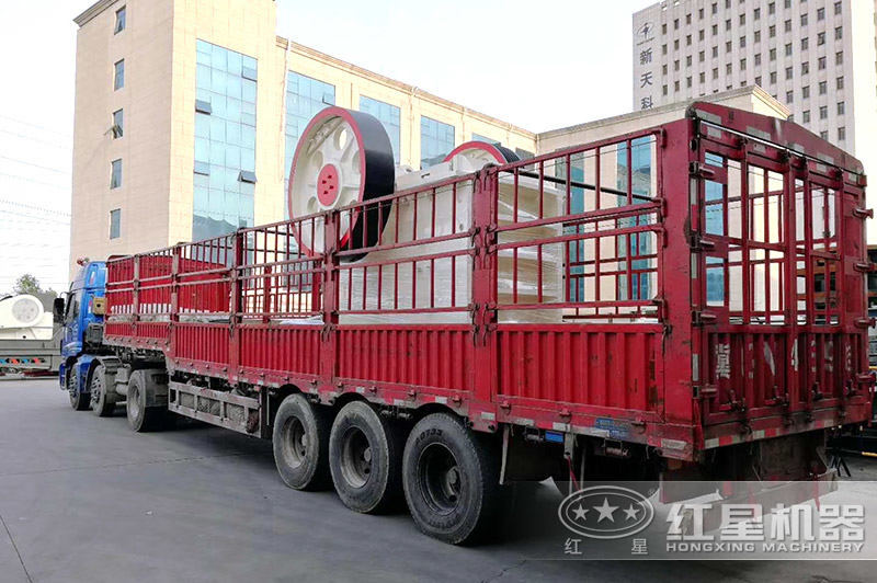 57破碎機裝車發貨 57破碎機裝車發貨