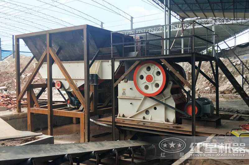 河南客戶69鄂破生產(chǎn)現(xiàn)場(chǎng),時(shí)產(chǎn)160噸 河南客戶69鄂破生產(chǎn)現(xiàn)場(chǎng),時(shí)產(chǎn)160噸