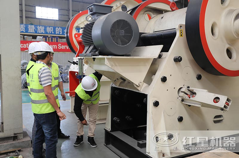 客戶到廠參觀、考察設備 客戶到廠參觀、考察設備