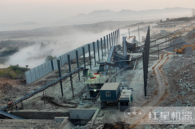 玄武巖碎石制砂現場 玄武巖碎石制砂現場